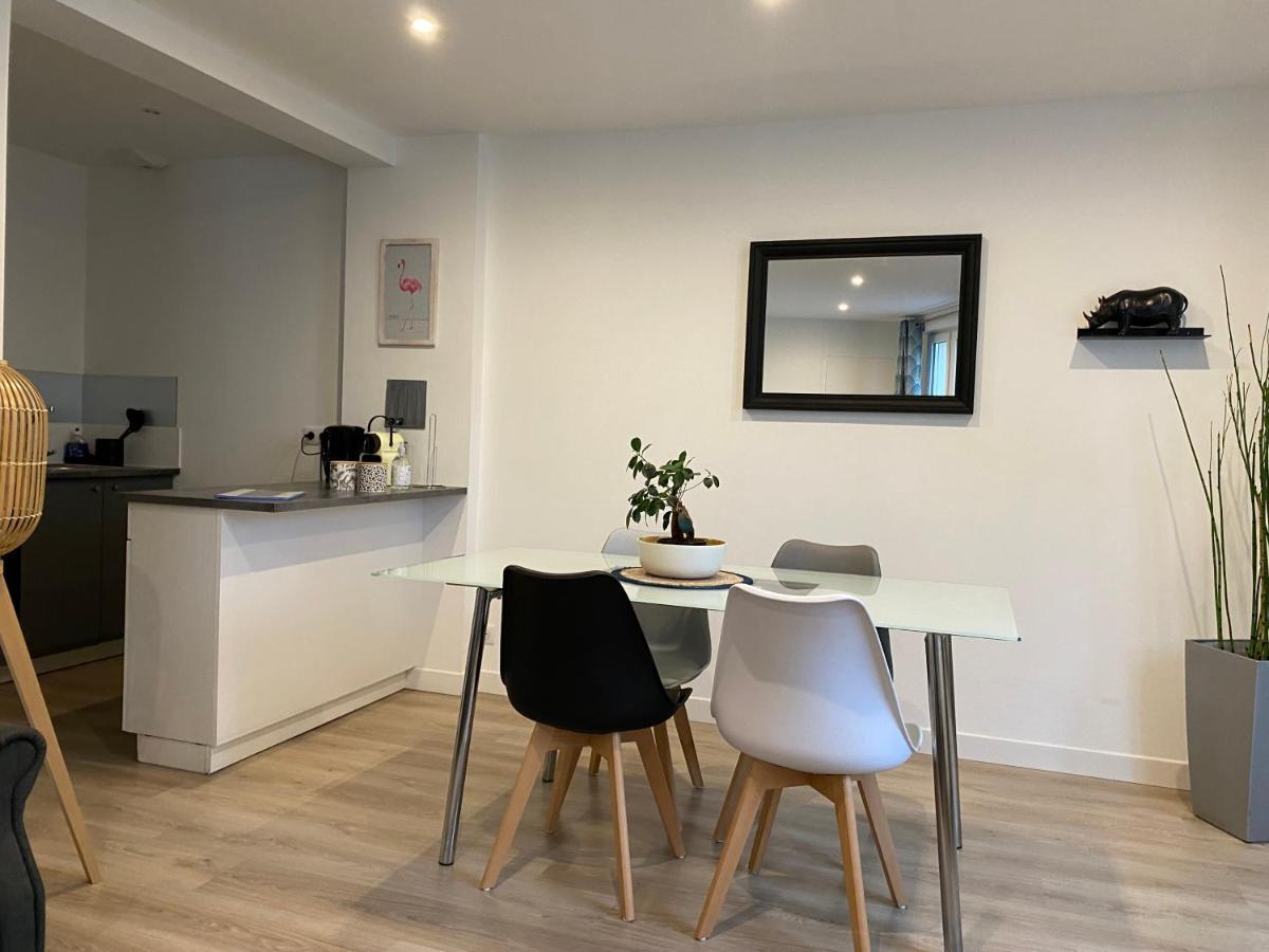 Appartement Cholet Les Halles Cote Jardin Exterior foto